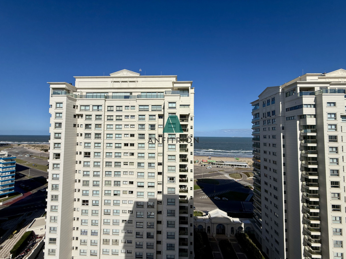 Apartamento ID.76 - Tu Refugio en Brava: Elegancia y Comodidad en Punta del Este