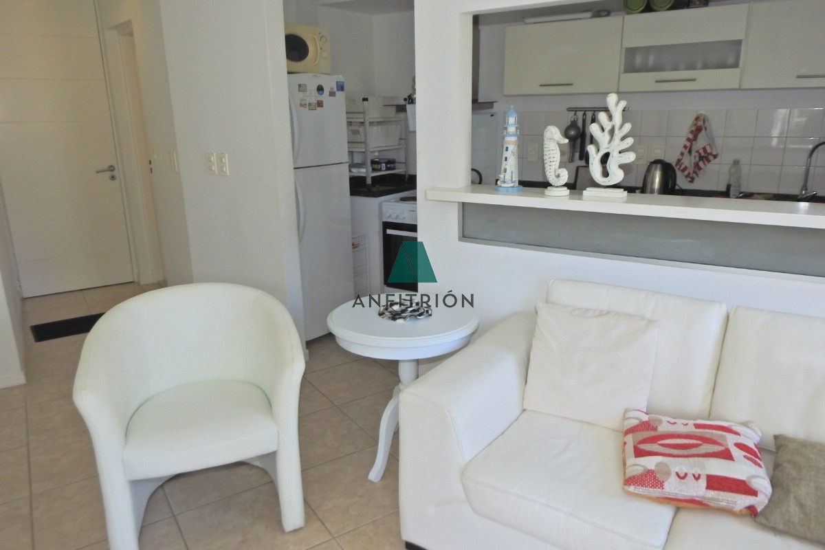 Apartamento ID.300 - Excelente Torre ubicada en la zona de la Brava a 100 metros del océano.  
