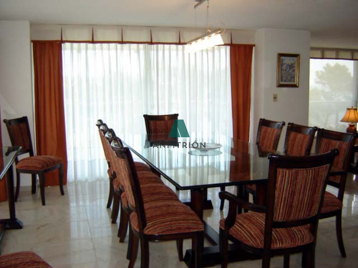 Apartamento ID.219 - Playa mansa amplia terraza 