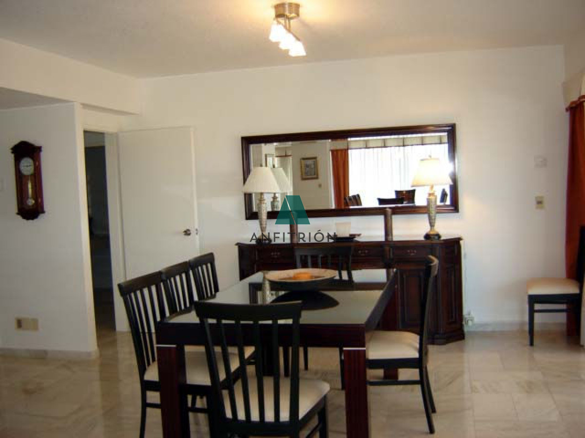 Apartamento ID.219 - Playa mansa amplia terraza 