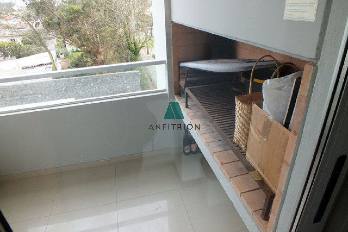 Apartamento ID.41 - Apartamento en Mansa, 2 dormitorios  con parrillero