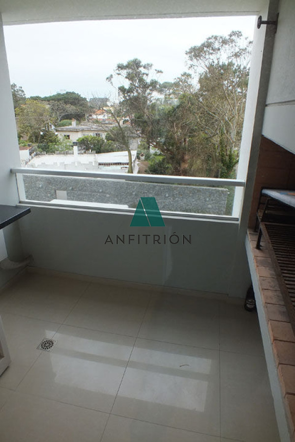 Apartamento ID.41 - Apartamento en Mansa, 2 dormitorios  con parrillero