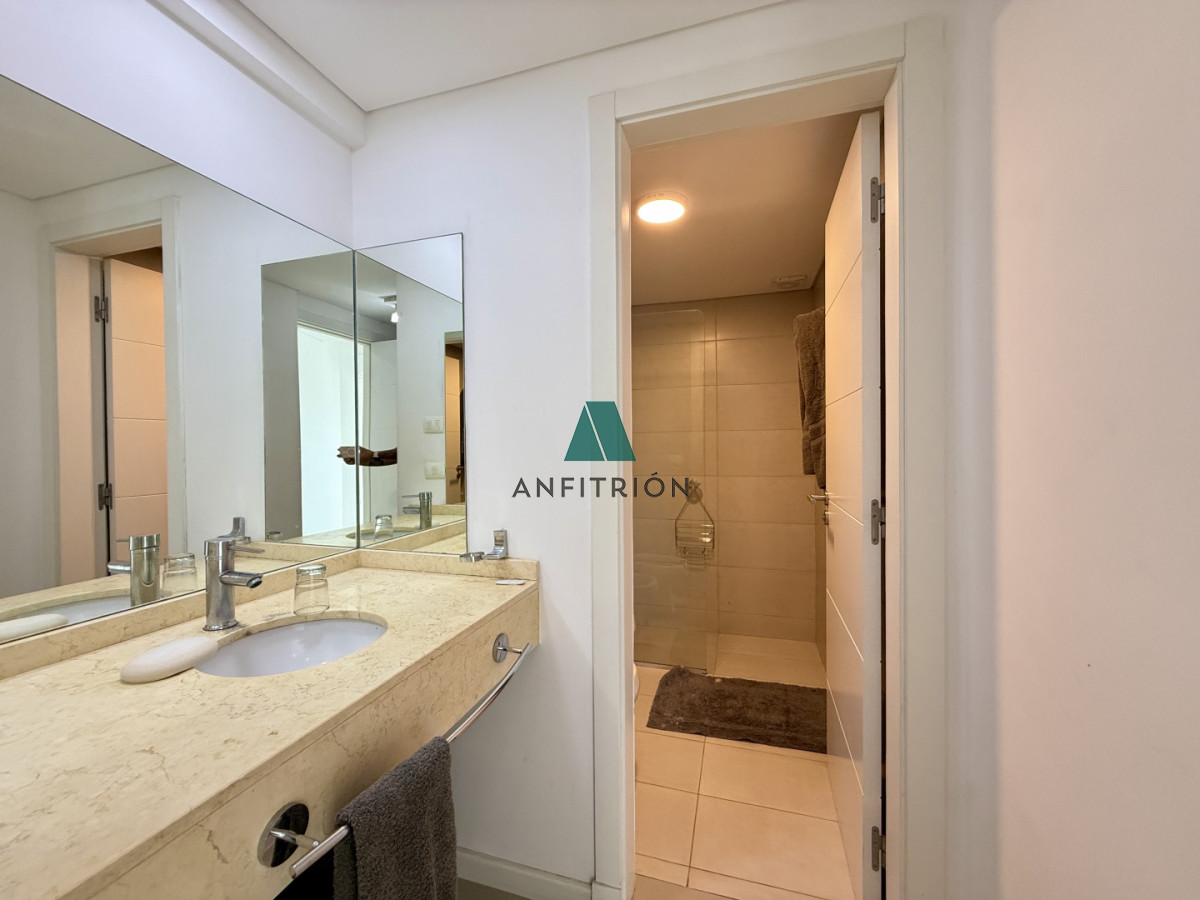Apartamento ID.77 - Venta  Excelente Apartamento en Wind Tower  Punta del Este