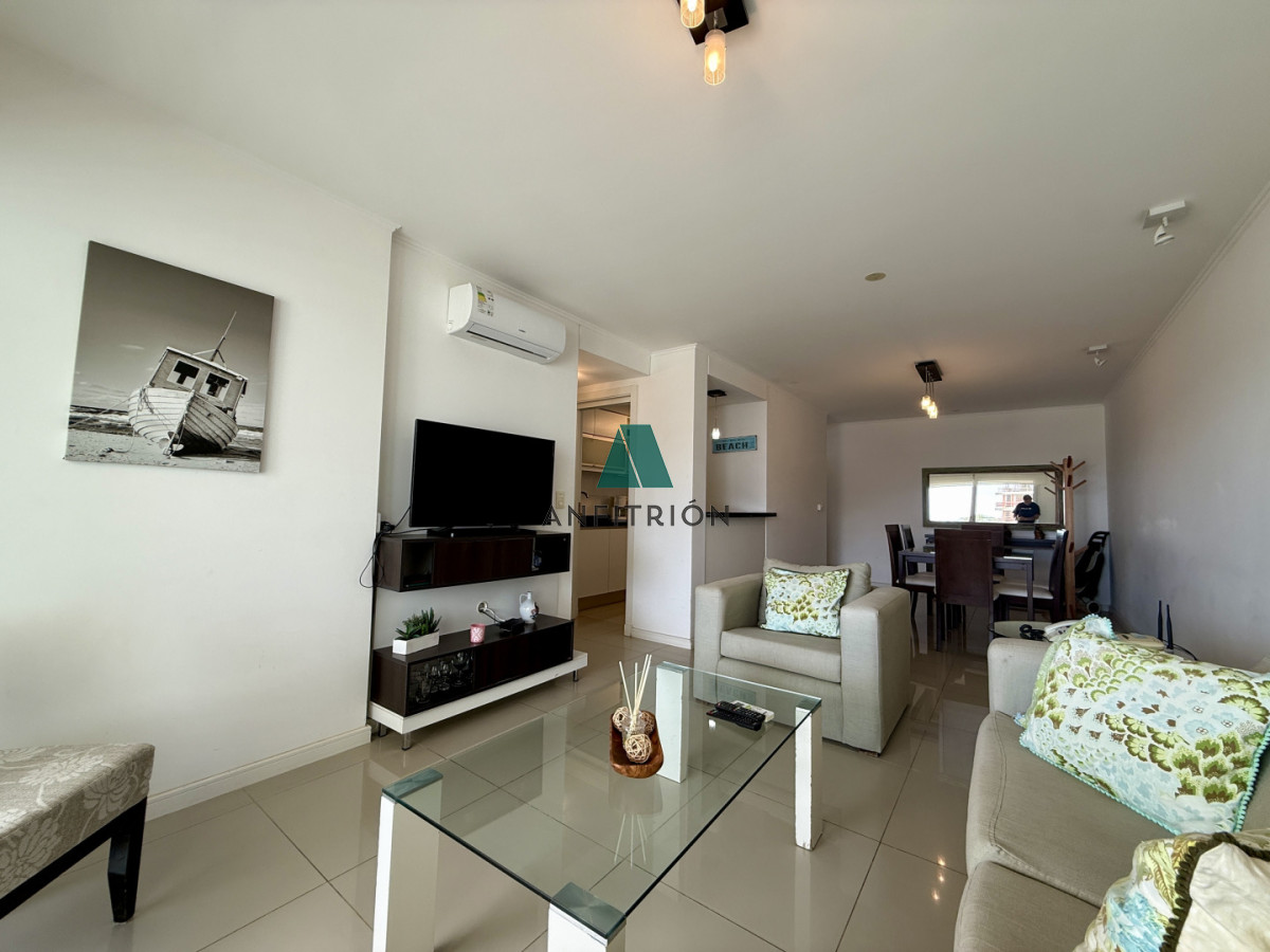 Apartamento ID.77 - Venta  Excelente Apartamento en Wind Tower  Punta del Este