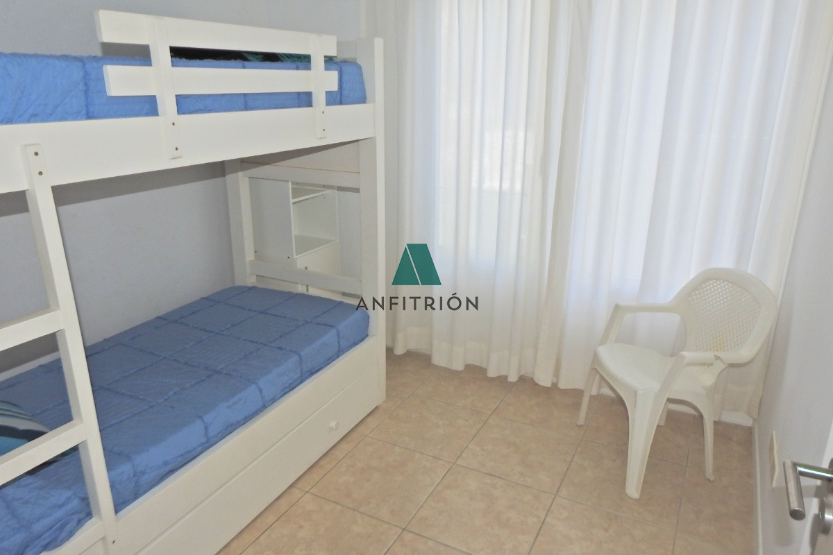 Apartamento ID.300 - Excelente Torre ubicada en la zona de la Brava a 100 metros del océano.  
