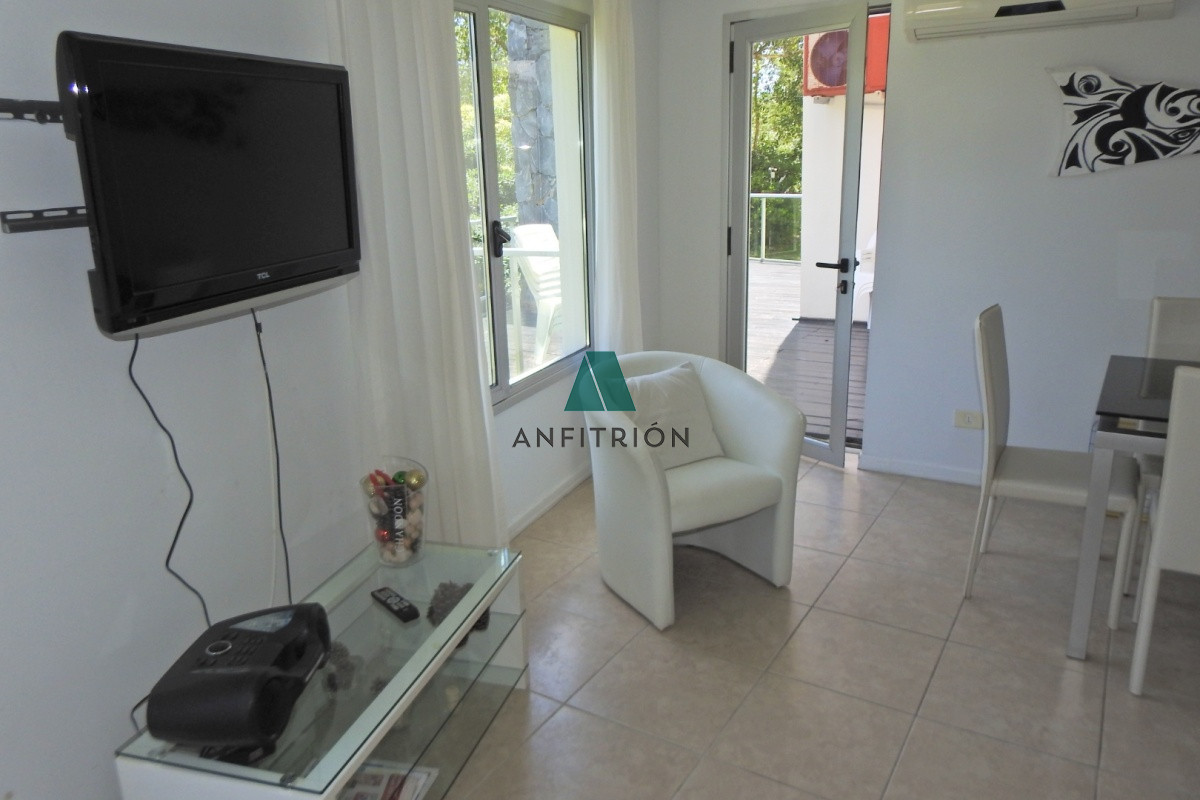 Apartamento ID.300 - Excelente Torre ubicada en la zona de la Brava a 100 metros del océano.  