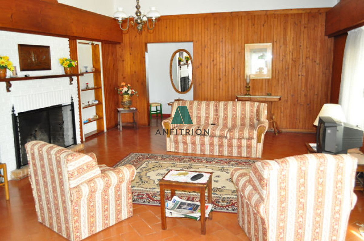 Casa ID.38 - Casa ubicada en Cantegril con lindo terreno