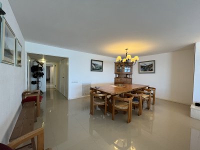 VENTA DE ESPECTACULAR APARTAMENTO EN LA PENINSULA, PUNTA DEL ESTE