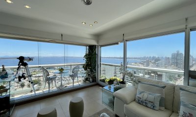 Venta de apartamento 3 dormitorios, Península vista al Puerto de Punta del Este