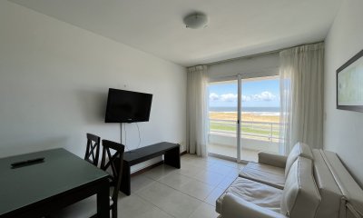 APARTAMENTO EN VENTA FRENTE AL MAR