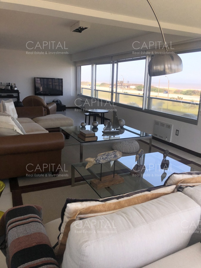 Apartamento ID.34579 - Amplio departamento frente al mar