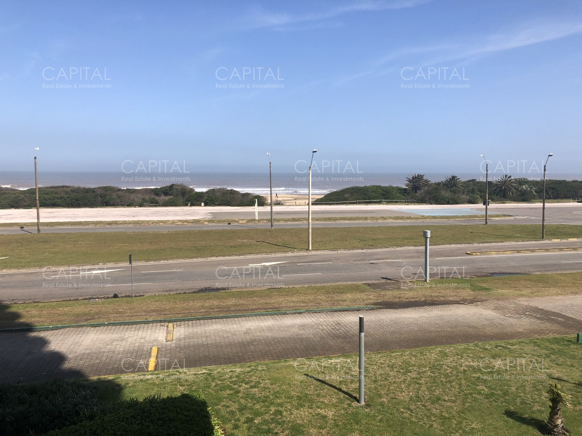 Apartamento ID.34579 - Amplio departamento frente al mar