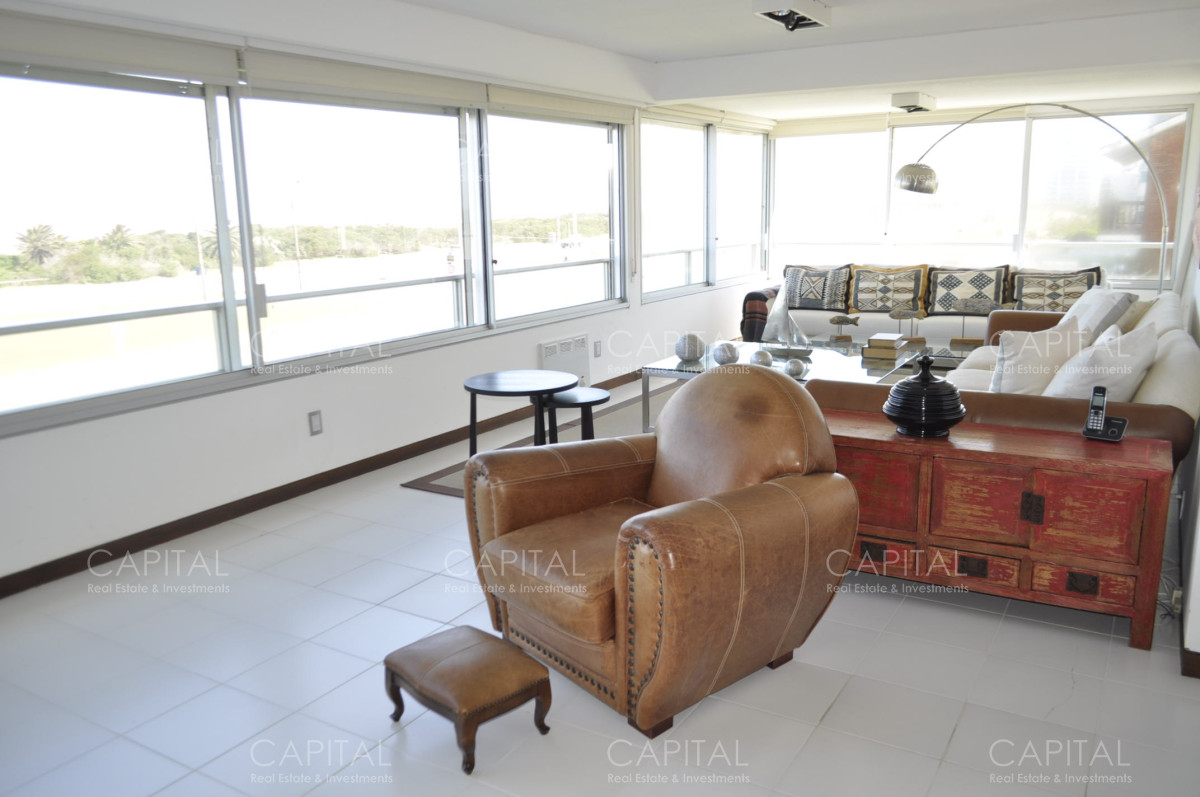 Apartamento ID.34579 - Amplio departamento frente al mar