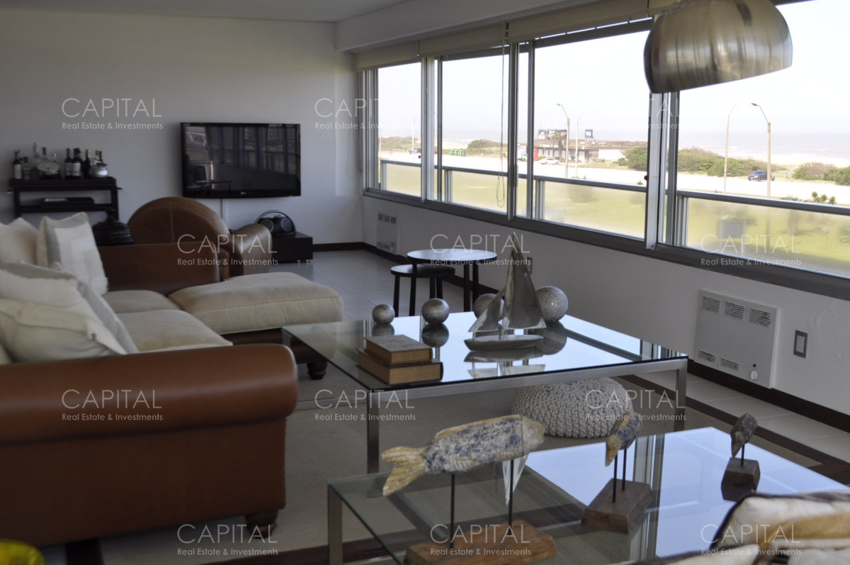 Apartamento ID.34579 - Amplio departamento frente al mar