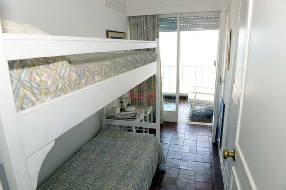 Apartamento ID.166219/Departamento-de-3-dormitorios-en-Punta-del-Este - Apartamento en Peninsula, 4 dormitorios  