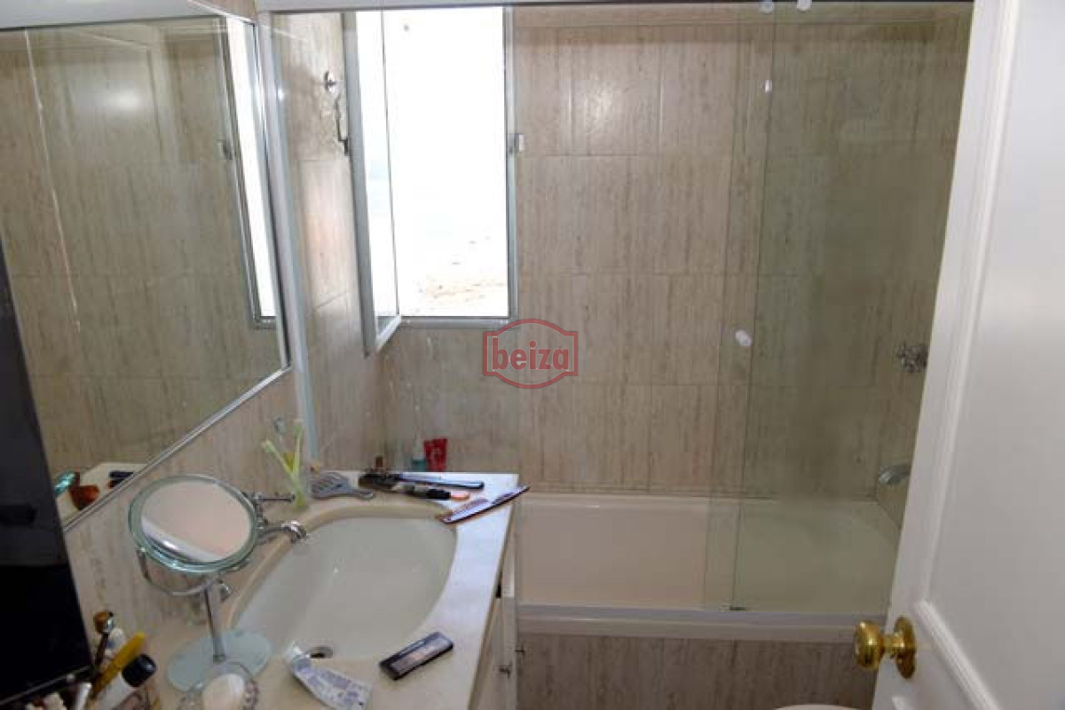 Apartamento ID.166219/Departamento-de-3-dormitorios-en-Punta-del-Este - Apartamento en Peninsula, 4 dormitorios  