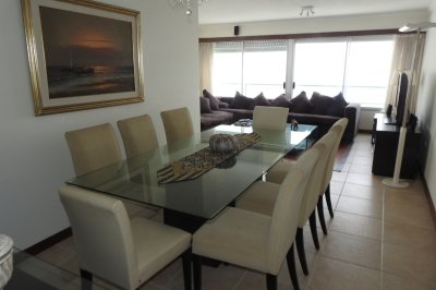 Lindo entorno ,nuevo ,con servicios , buena zona parada 18 mansa 