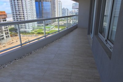 APARTAMENTO CON EXCELENTES SERVICIOS - NGP25563A