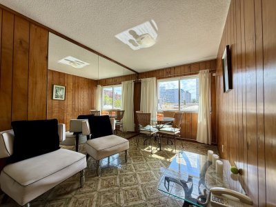 centro a metros del puerto con servicios