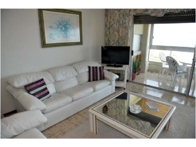 APARTAMENTO CON VISTA BRAVA, EXCELENTE CONSTRUCCION