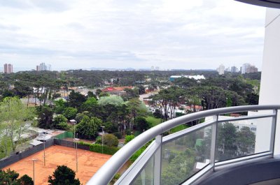 Roosevelt, Punta del Este Piso alto con Vista al Mar 