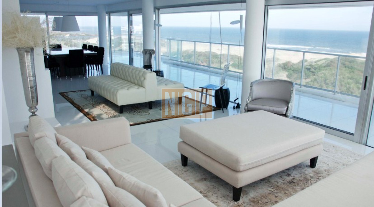 DUPLEX BRAVA PARRILERO PROPIO Y PILETA . SOBRE EL MAR  - NGP25189A