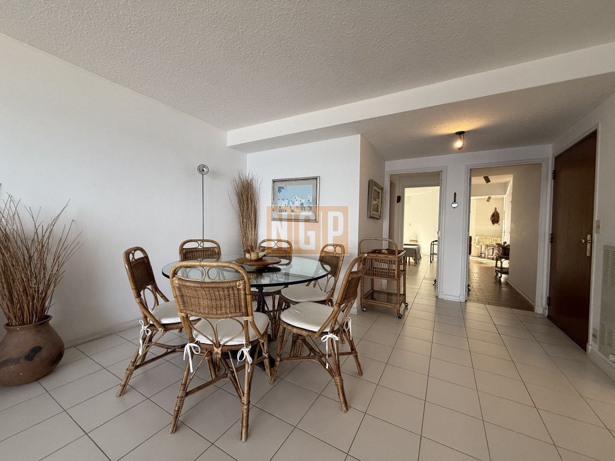 APARTAMENTO EN LA BRAVA - NGP25639A