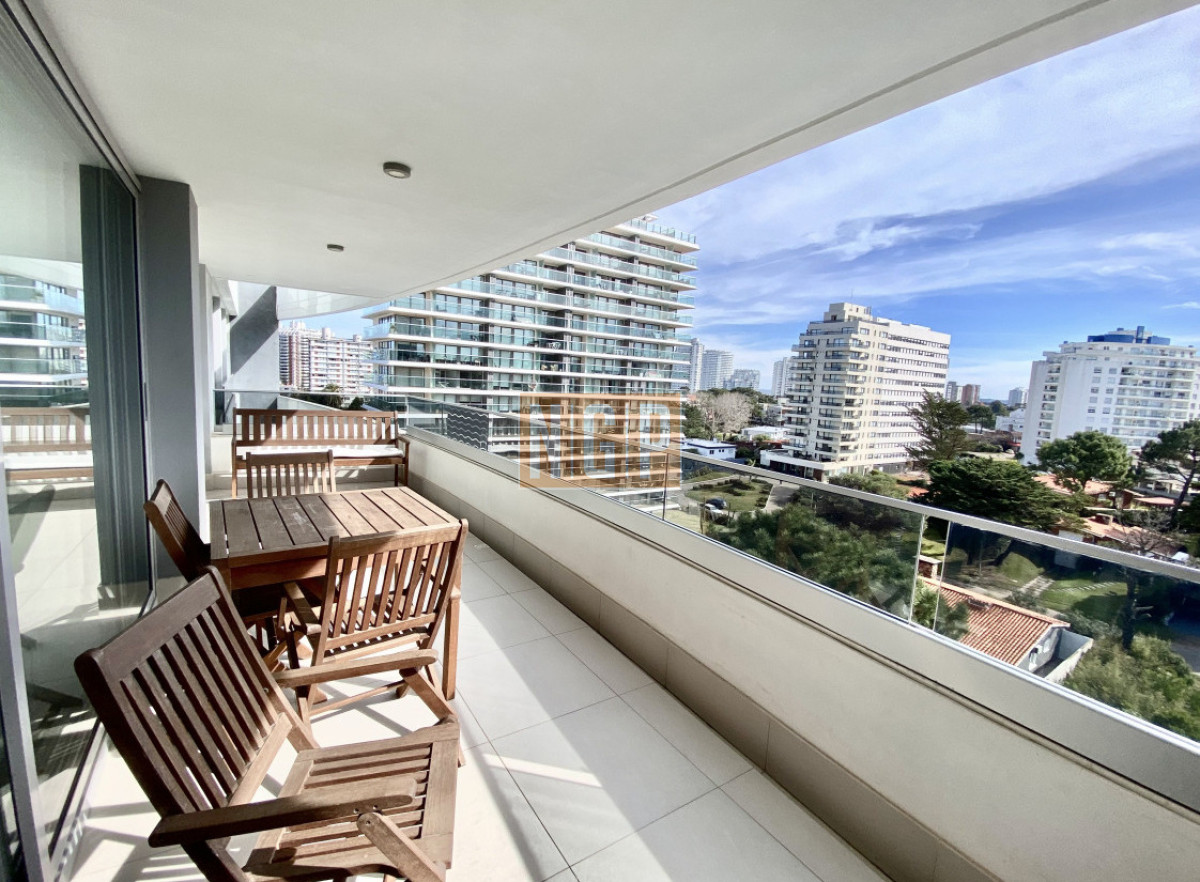 En venta y alquiler temporario 2 y servicio a pasos de la brava!  - NGP30902A