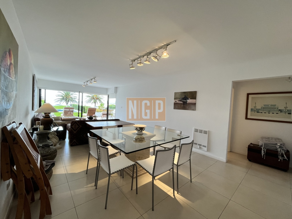 Departamento planta baja con piscina - NGP1162A