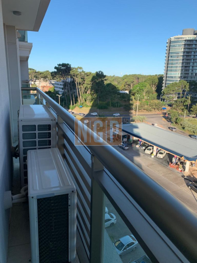 edificio a pasos de Punta Shopping - NGP29789A