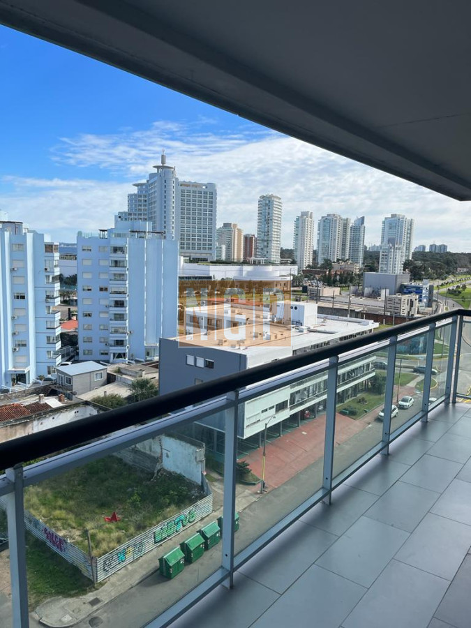 HERMOSO DEPARTAMENTO CON MUY BUENA VISTA  - NGP6166A