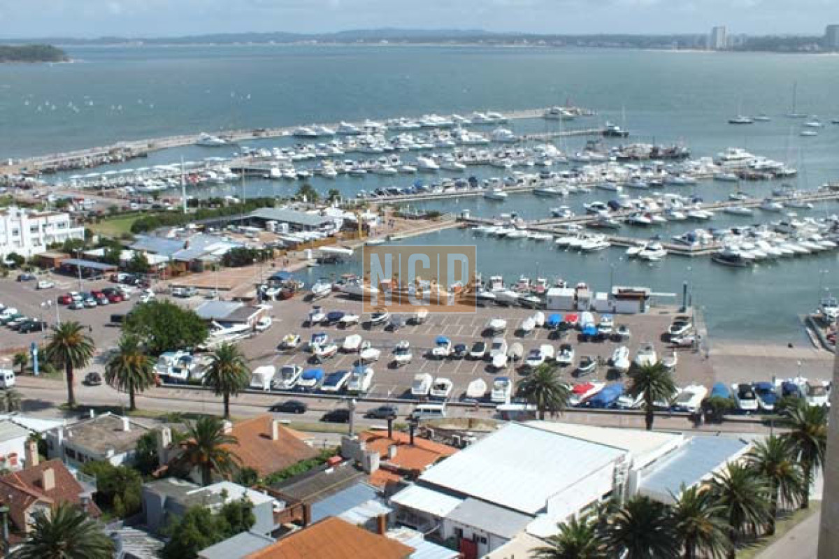 HERMOSO  CON VISTA TOTAL AL PUERTO DIVINO - NGP12501A