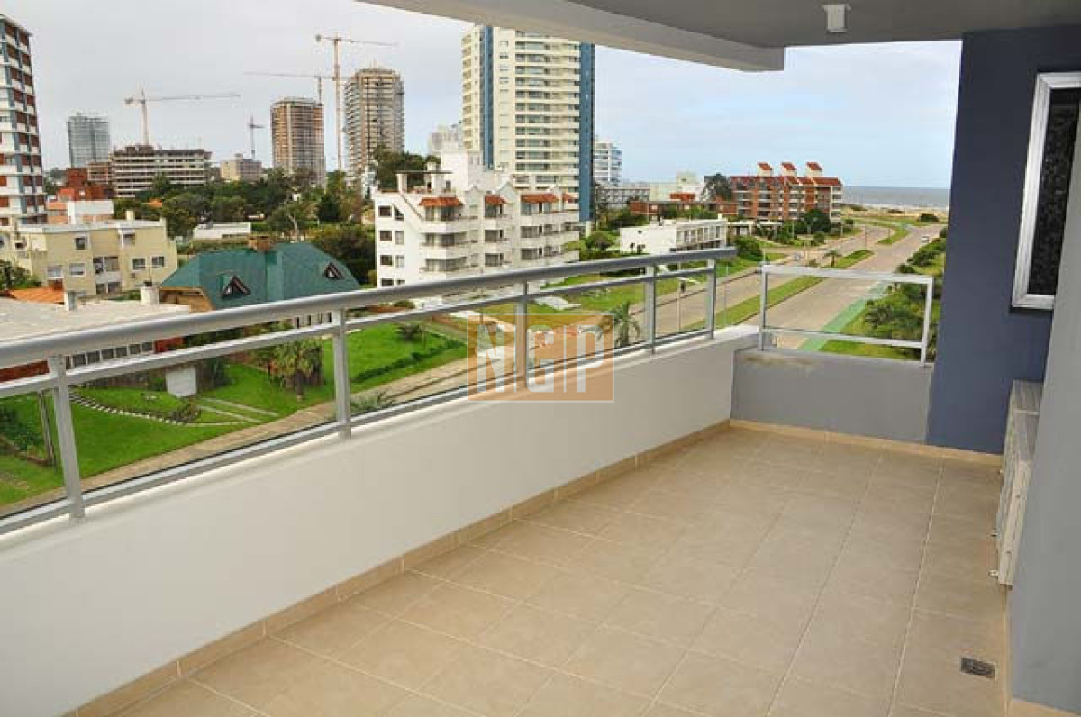APARTAMENTO NUEVO CON TODOS LOS SERVICIOS  - NGP15206A