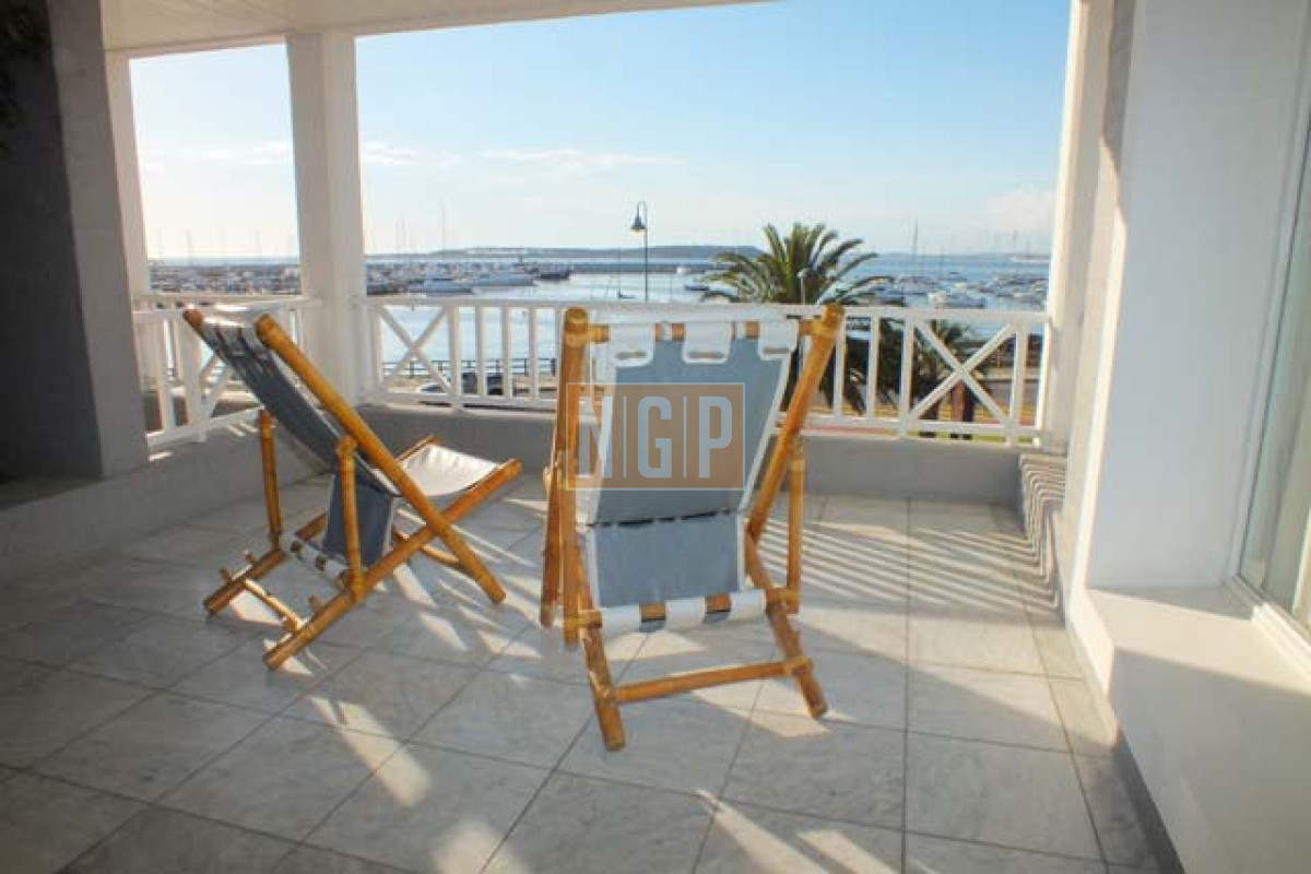DIVINO IMPECABLE CON SERVICIOS - NGP2137A