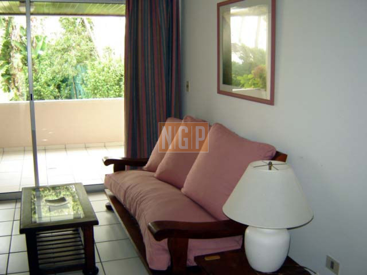 Apartamento en Mansa, 3 dormitorios * - NGP48A