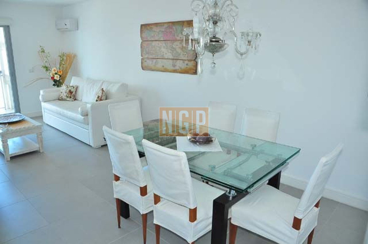 Apartamento en Brava, 2 dormitorios   - NGP5639A