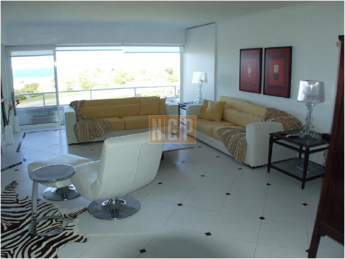 Apartamento en Brava, 4 dormitorios  - NGP6499A