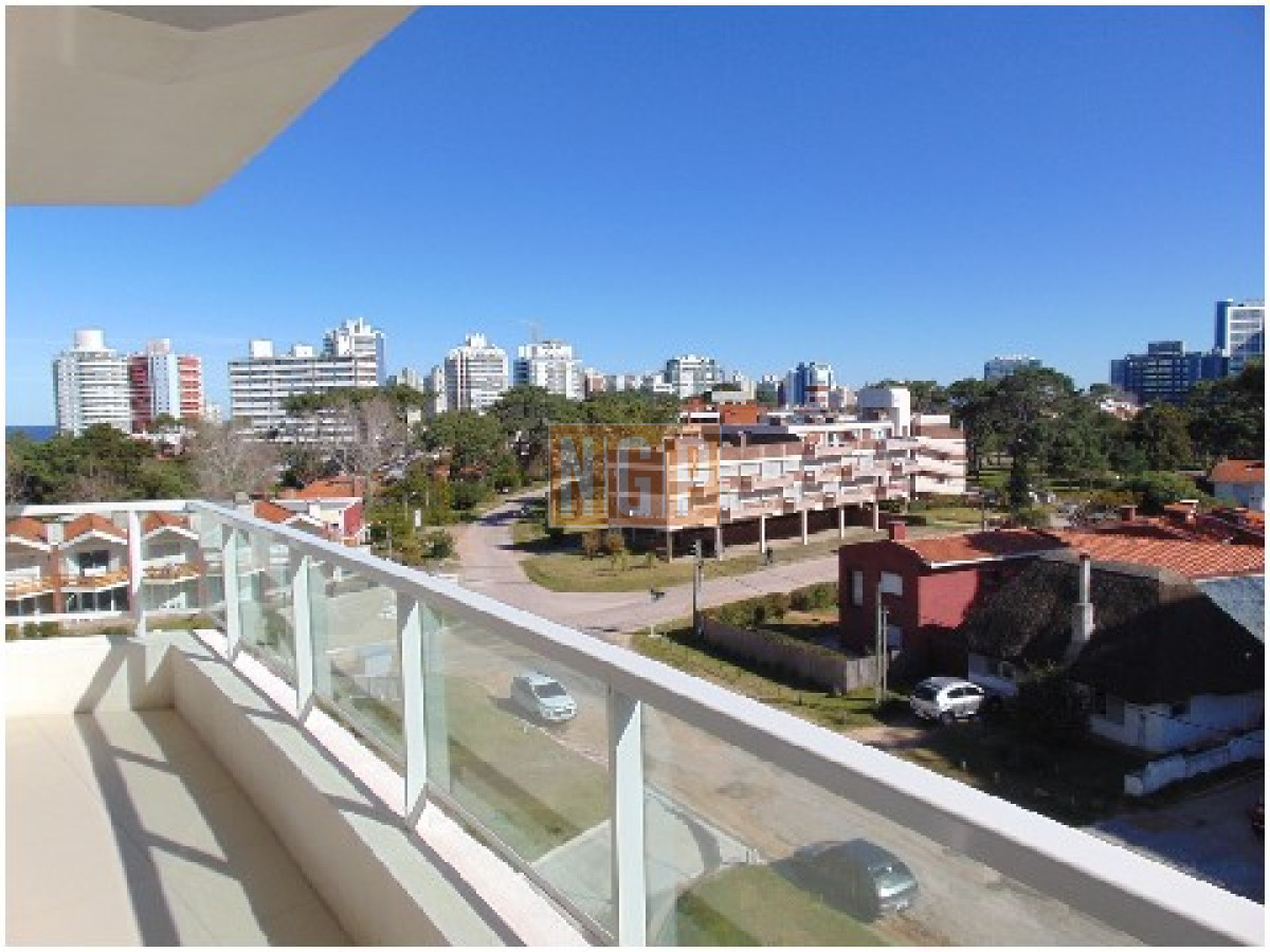 Depto en Aidy Grill. Ideal para vivir todo el año. - NGP7131A