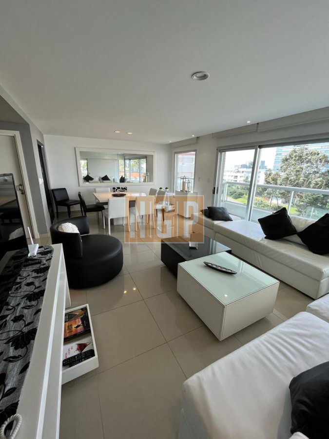APARTAMENTO NUEVO con parrillero y servicios - NGP7787A