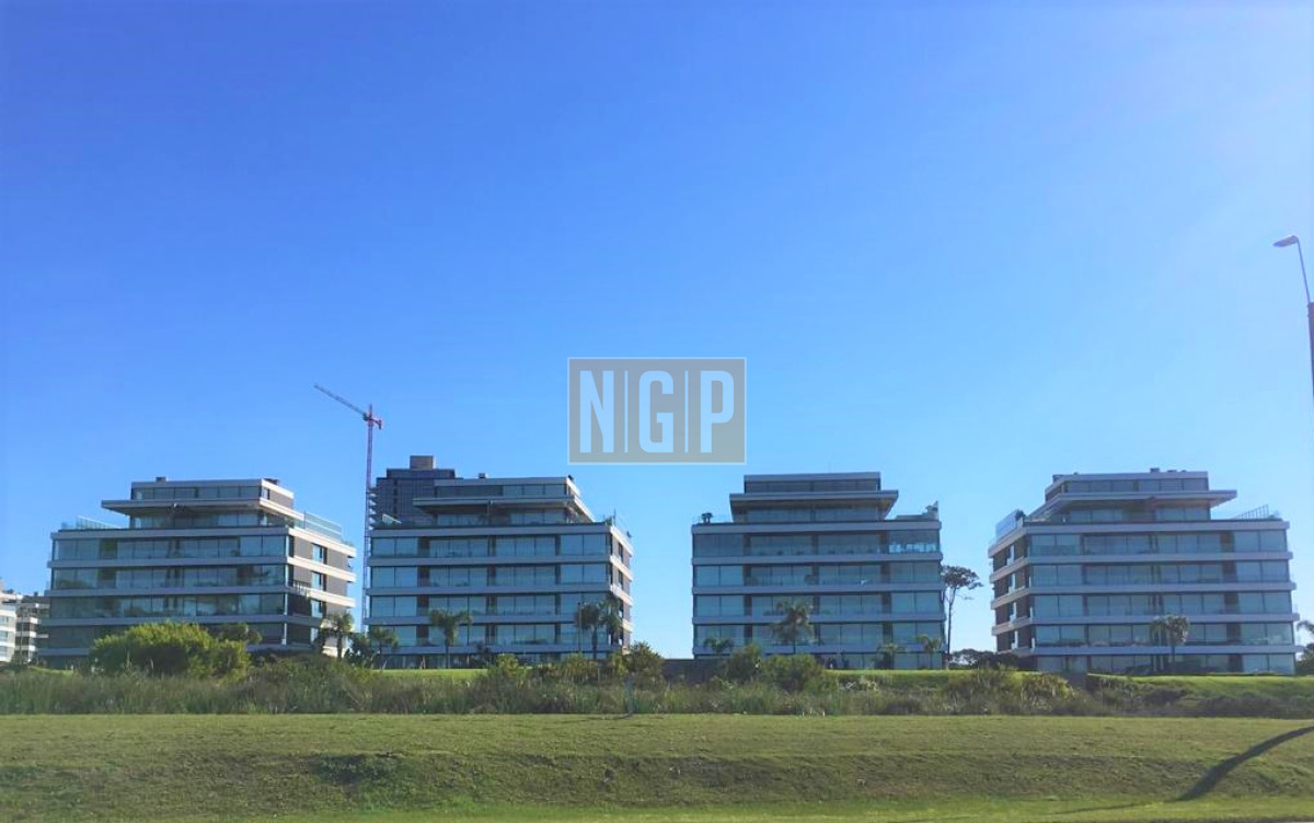 EXCELENTE DEPARTAMENTO CON PISCINA - NGP27865A
