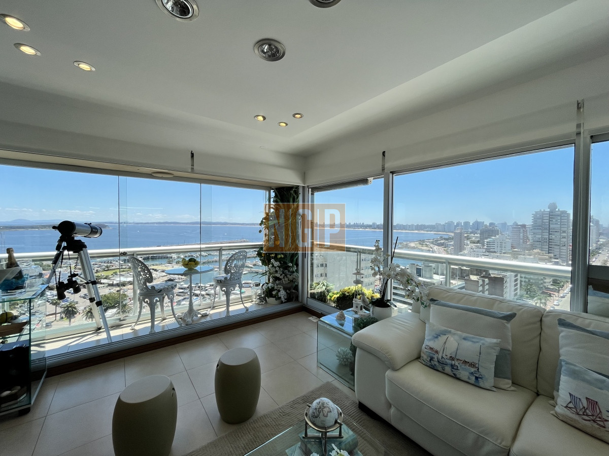 Peninsula vista al PUerto de PUnta del Este - NGP5728A