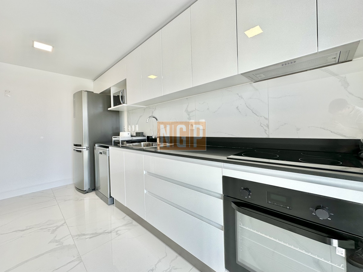 Apartamento de dos dormitorios uno en suite mas toilette social, palier privado  - NGP28635A