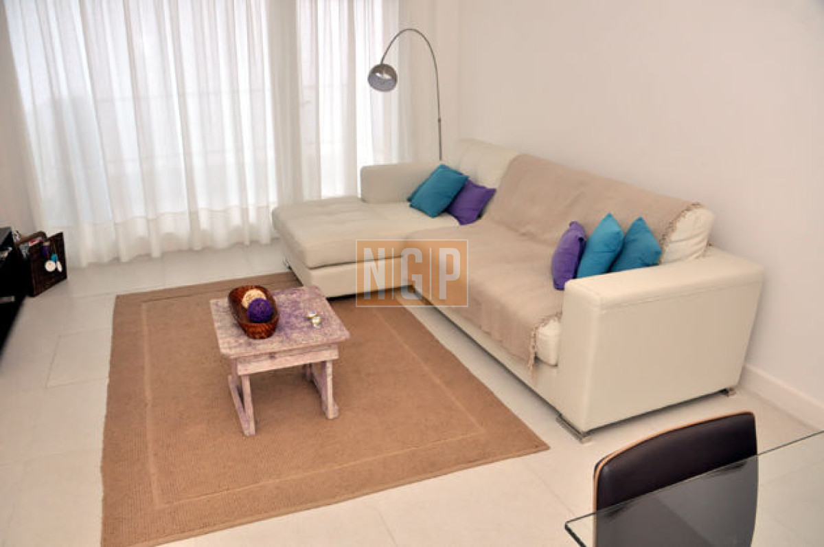 PISO ALTO LINDO EN PLENA PENINSULA - NGP12394A