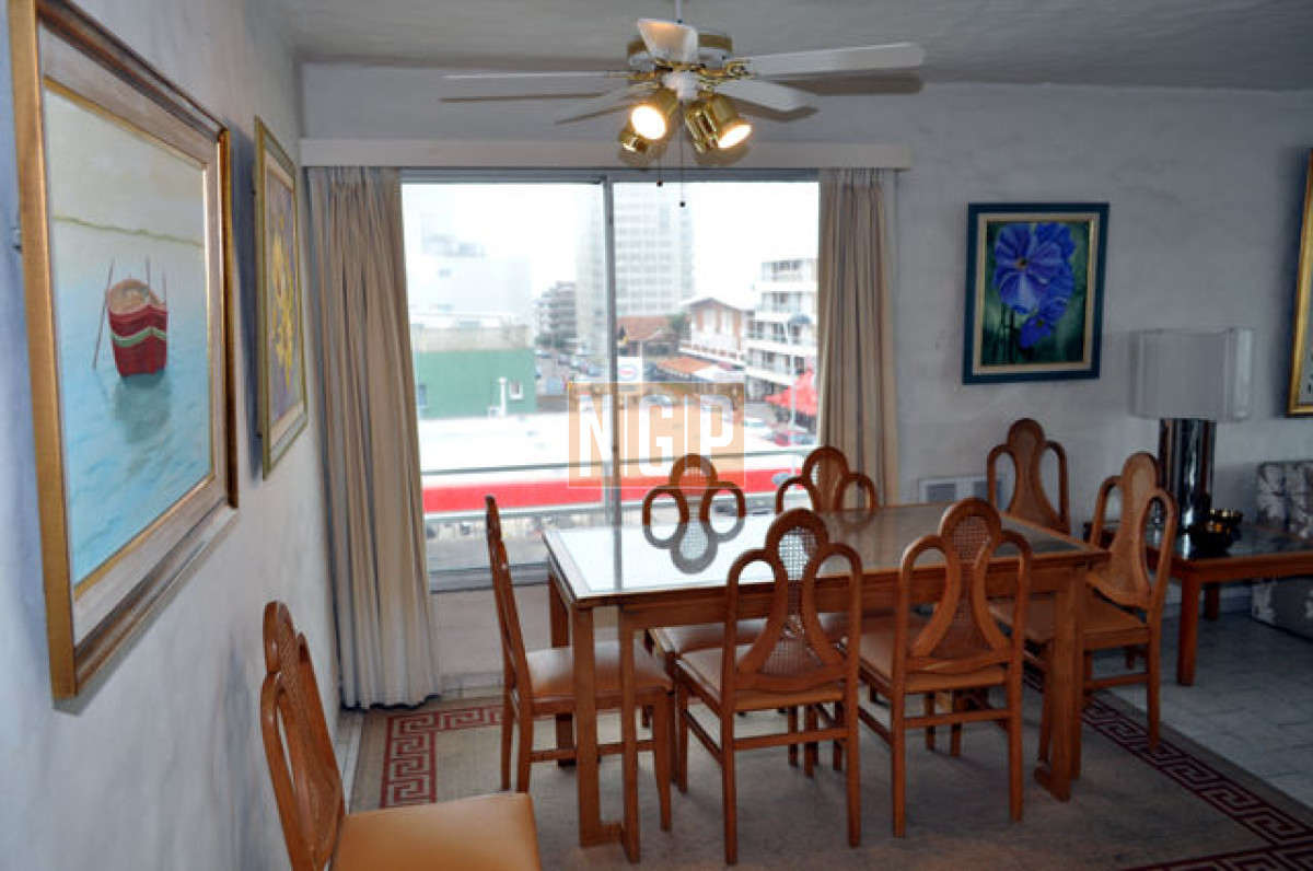 Apartamento en Peninsula, 3 dormitorios   - NGP13594A