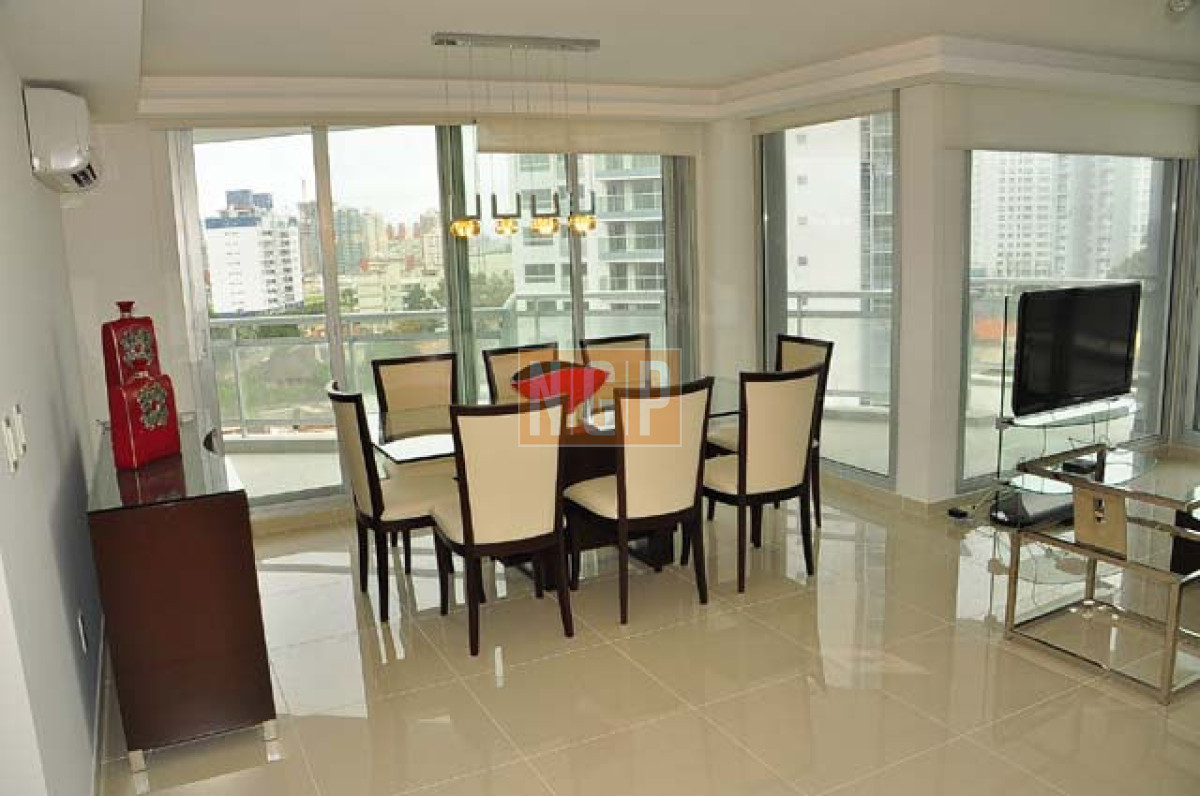 Apartamento en Mansa, 3 dormitorios * - NGP15205A