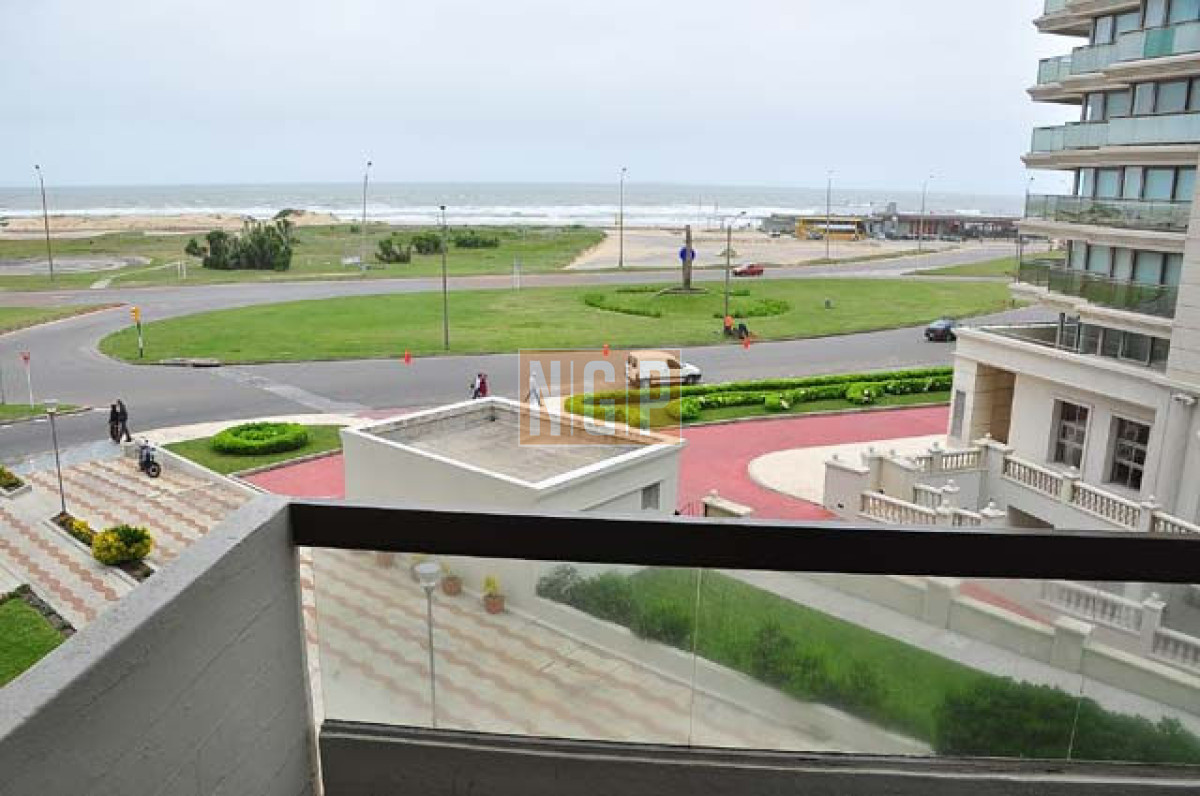 Apartamento en Brava, 2 dormitorios   - NGP1713A