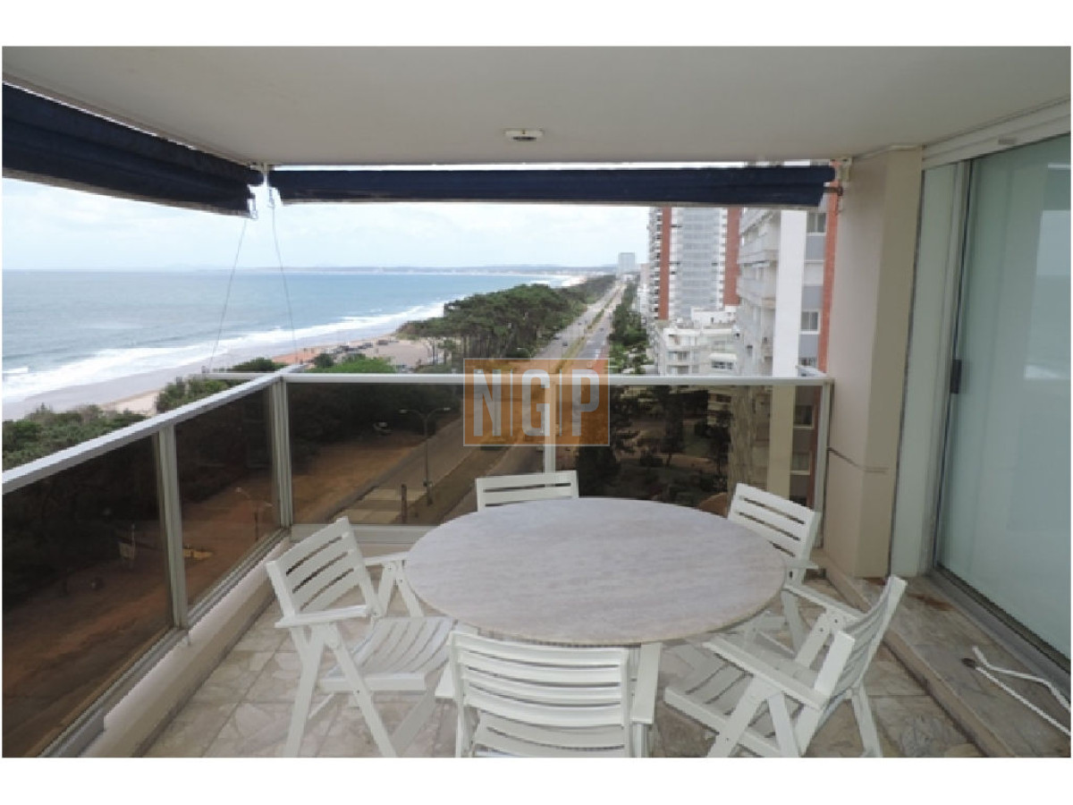 Apartamento en Mansa, 3 dormitorios    - NGP17262A