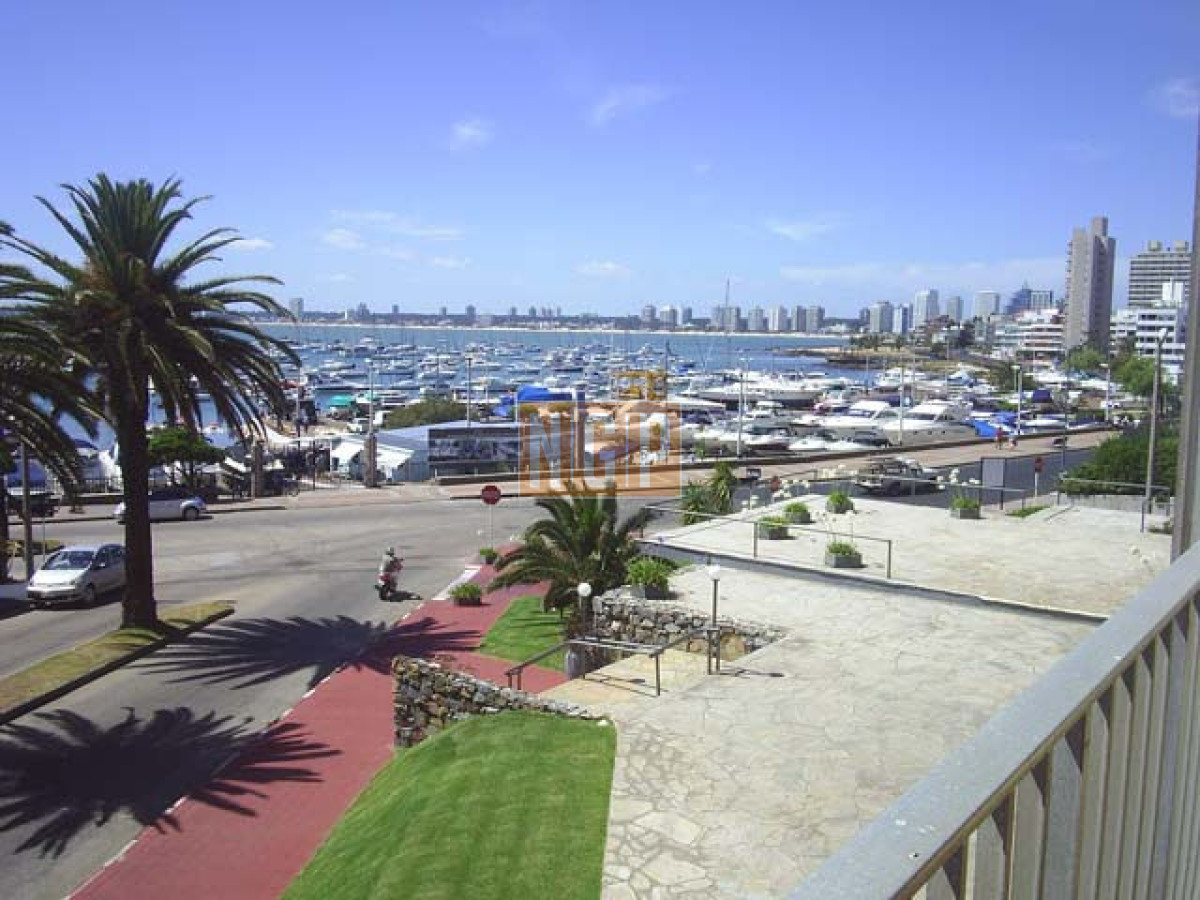 Apartamento en Peninsula  - NGP2200A
