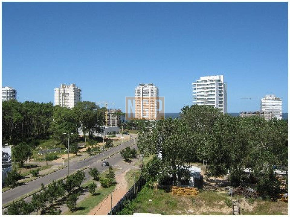 APARTAMENTO CON EXCELENTES SERVICIOS - NGP3054A