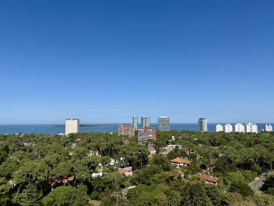 Venta de Apartamento  Parquemar Bosque  Parada 15 de Av. Roosevelt, Punta del Este